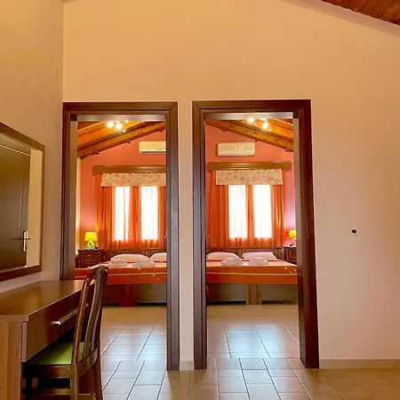 Ariadni Hotel 3*